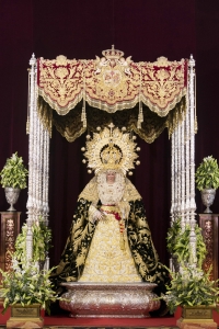 Besamanos Extraordinario de Nuestra Se&ntilde;ora de la Soledad pone el broche de oro al A&ntilde;o de la Coronaci&oacute;n