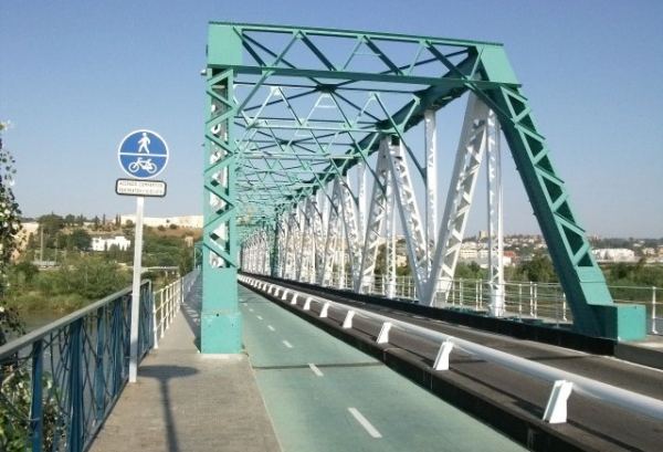 Adjudicado el estudio de viabilidad para que el puente de Hierro de San Juan sea reversible