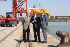 La Autoridad Portuaria y la Fundaci&oacute;n Cajasol suman esfuerzos para acercar a Sevilla las potencialidades de su Puerto