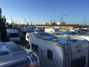 La autocaravana, uno de los medios m&aacute;s elegidos para pernoctar en Sevilla durante la final de la Copa del Rey