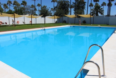 La piscina de verano de Espartinas abrirá de noche hasta el próximo miércoles