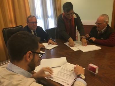 Once vecinos completan su formaci&oacute;n en Atenci&oacute;n Sociosanitaria con pr&aacute;cticas en empresas y asociaciones