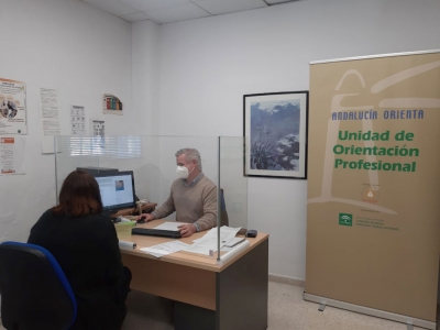 El programa &lsquo;Andaluc&iacute;a Orienta&rsquo; reabre en la Agencia de Desarrollo Local para seguir facilitando la b&uacute;squeda de empleo a los vecinos y vecinas de Gines