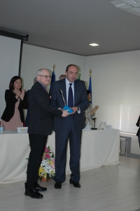 El servicio de Rehabilitaci&oacute;n y Aparato Locomotor del Hospital San Juan de Dios del Aljarafe recibe el Premio EOLO por su apoyo a la discapacidad