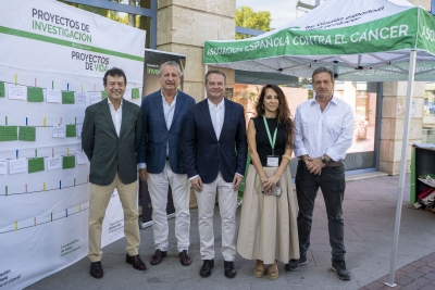 La Asociación Española Contra el Cáncer reivindica en Mairena del Aljarafe que la investigación impulsa proyectos de vida contra el cáncer
