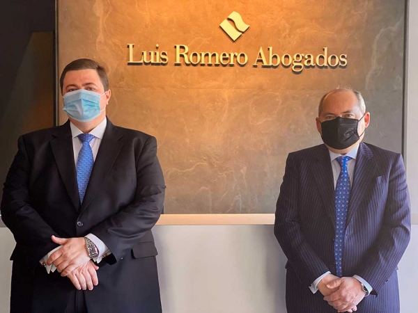 Los abogados penalistas espa&ntilde;oles firman un acuerdo de colaboraci&oacute;n con los brasile&ntilde;os criminalistas que se extender&aacute; a otros pa&iacute;ses latinoamericanos