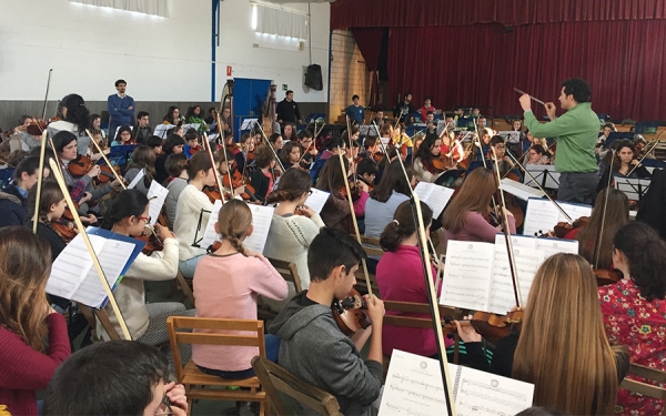 700 alumnos de Escuelas de Música de Sevilla y Huelva participan en los ensayos de Proyecto Luna