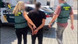 Detenido en Mairena del Aljarafe un individuo al que se le acusa de m&aacute;s de 30 delitos, entre ellos robos de veh&iacute;culos y atentado a la autoridad