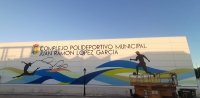 El polideportivo municipal de Olivares luce ya con su nuevo nombre oficial "Juan Ram&oacute;n L&oacute;pez Garc&iacute;a"