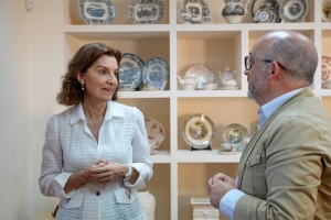 Salteras respalda la nueva etapa de la Caruja de Sevilla, firma hist&oacute;rica de excelencia andaluza