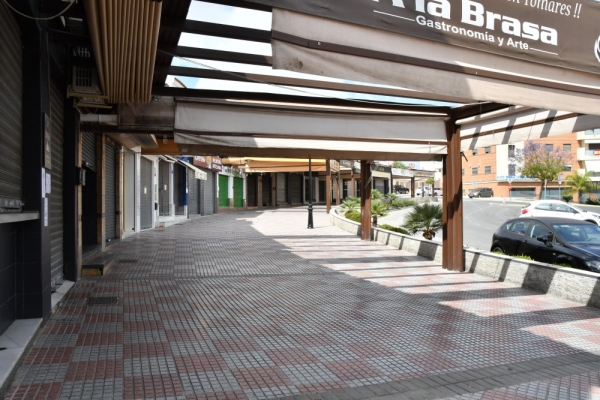 El Ayuntamiento de Tomares permitirá a los bares y restaurantes ampliar la superficie de sus terrazas