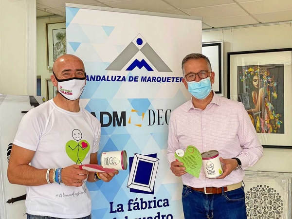 Andaluza de Marqueter&iacute;a se suma al reto solidario de hacer la mayor cadena de corazones del mundo