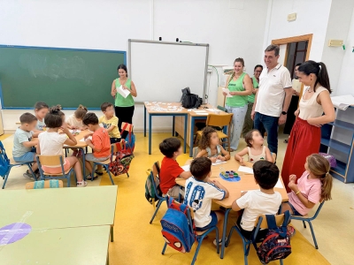 Más de 250 niños y niñas de Pilas disfrutan de la Escuela de Verano 2026