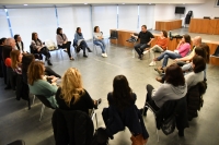 Las familias de Tomares aprenden a resolver a trav&eacute;s del teatro los conflictos con los hijos