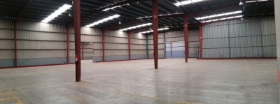 Surtruck se hace con una nave pr&oacute;xima a sus instalaciones que le permitir&aacute; duplicar la producci&oacute;n con 200 veh&iacute;culos al a&ntilde;o