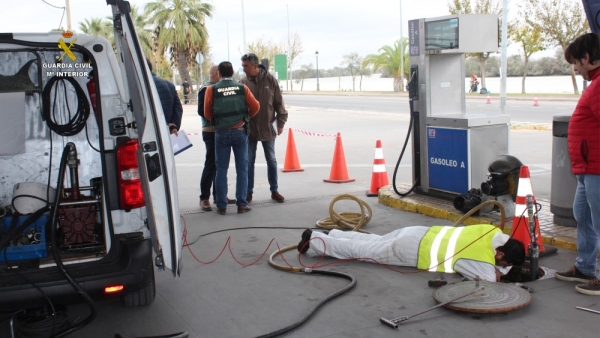 La Guardia Civil detiene a los responsables de una gasolinera en Coria del R&iacute;o  por un delito contra medio ambiente y los recursos naturales