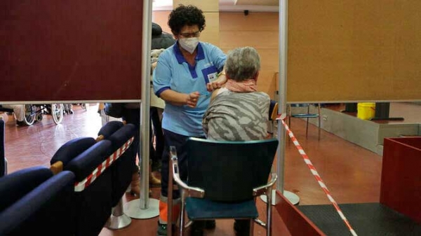 El ayuntamiento de Espartinas trasladar&aacute; de forma gratuita a los mayores de 80 a&ntilde;os que no tengan medios para desplazarse al centro de vacunaci&oacute;n en Sanlucar la Mayor