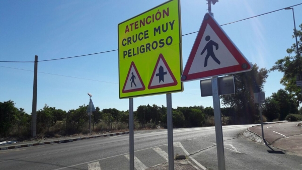 Espartinas cuenta con nueva se&ntilde;alizaci&oacute;n 'inteligente' para peatones en la A-8076