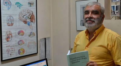 El profesor León Carrión mairenero del año en su localidad natal