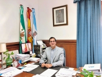 El alcalde anuncia que Villanueva del Ariscal ha bajado  a casi la mitad la deuda y se han cumplido sus grandes objetivos