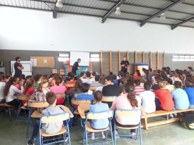 Charla de los Bomberos de la Diputaci&oacute;n Provincial de Sevilla en el IES Alminar