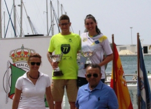 La nadadora Paula Ru&iacute;z Bravo se impone en la traves&iacute;a de Motril antes de comenzar la concentraci&oacute;n con la Selecci&oacute;n Espa&ntilde;ola