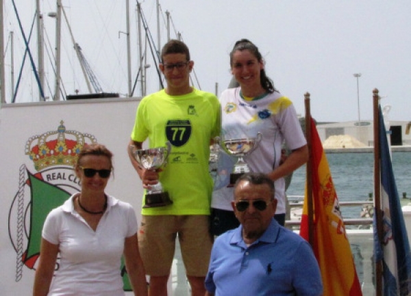 La nadadora Paula Ru&iacute;z Bravo se impone en la traves&iacute;a de Motril antes de comenzar la concentraci&oacute;n con la Selecci&oacute;n Espa&ntilde;ola