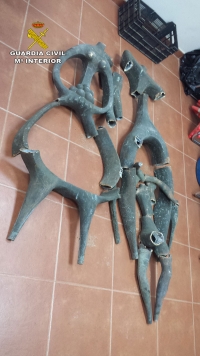 La Guardia Civil detiene a 2 individuos por el robo de una obra de Jos&eacute; Carrilero Gil