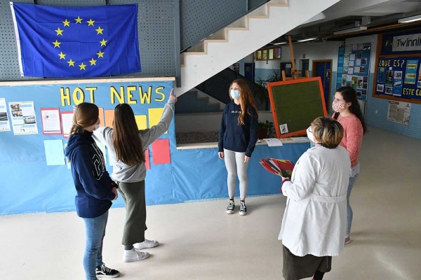El IES Ítaca de Tomares, único instituto de la provincia elegido “Escuela Embajadora del Parlamento Europeo”