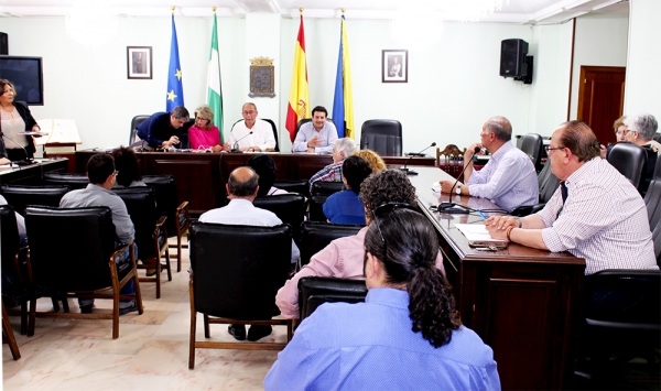 Los colectivos de San Juan disponen ya de un enlace directo con la Polic&iacute;a Local