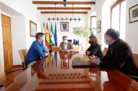 El alcalde informa de las ayudas municipales a los emprendedores de Mairena