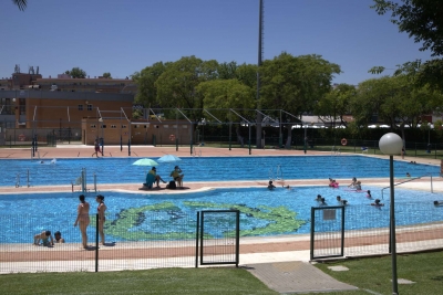 Ya están a la venta los bonos para las dos piscinas municipales de Mairena del Aljarafe