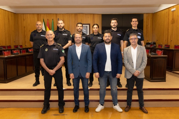 Seis nuevos polic&iacute;as locales se suman a la plantilla de Mairena del Aljarafe