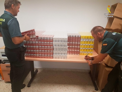 La Guardia Civil intercepta en Castilleja de la Cuesta un veh&iacute;culo cargado con tabaco de contrabando