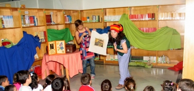 Los cuentacuentos y el teatro infantil regresan a la Biblioteca Municipal de Tomares